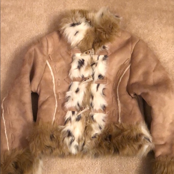 Girl 5/6 The Children’s Place fur trimmed jacket t - Picture 1 of 6